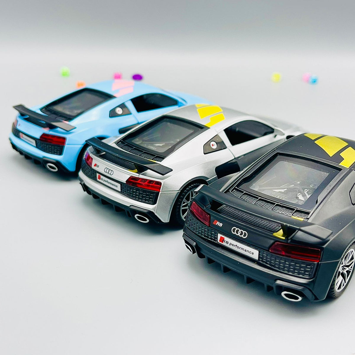 1:32 Diecast AUDI R8 V10 Plus