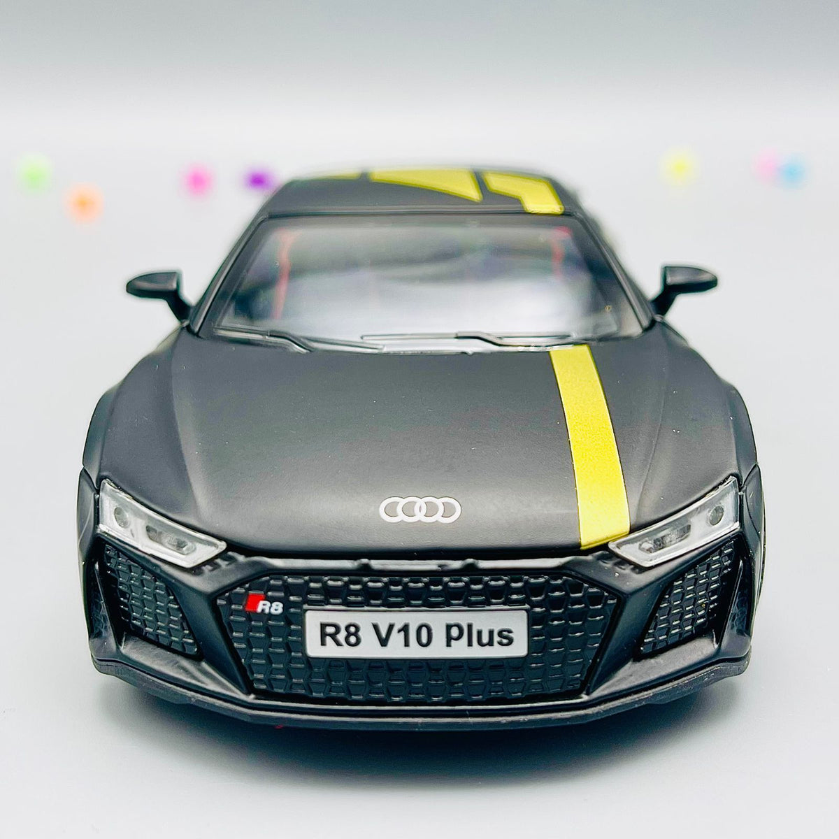 1:32 Diecast AUDI R8 V10 Plus